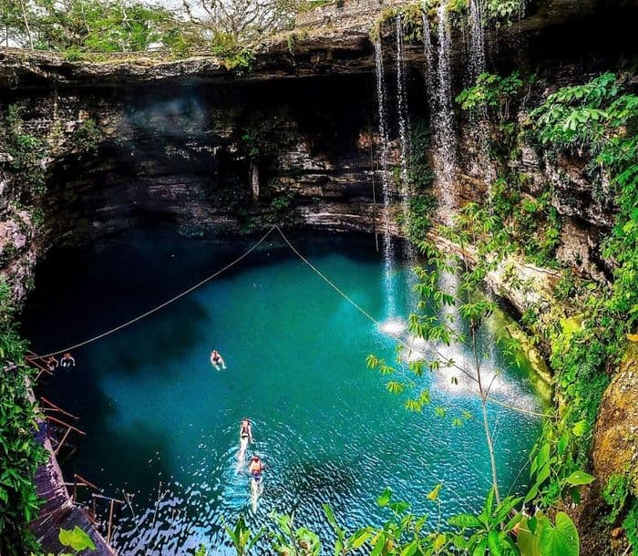 Cenote, Valladolid ©Sonny Abesamis